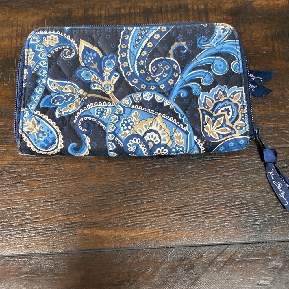 Vera Bradley Navy Blue Paisley Pattern Wallet - Picture 2 of 3